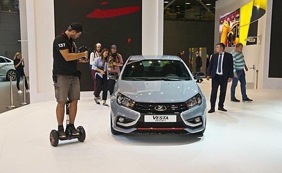 Эксперты сравнили характеристики Lada Vesta для России и Европы