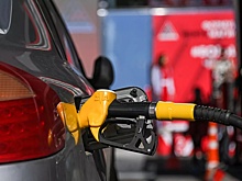 Рост цен на бензин в ХМАО — удар по бизнесу и простым автолюбителям