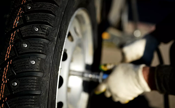 Зачем водители вставляют камеры в бескамерные шины