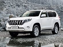 «Даже для цыган это перебор»: Сеть не впечатлил Toyota Land Cruiser Prado в «женском» обвесе