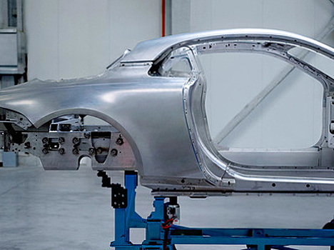 Renault показала кузов нового спорткара