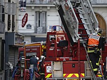 Крупный пожар произошел в пригороде Парижа