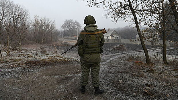 Силовики пять раз за сутки нарушили перемирие, заявили в ДНР