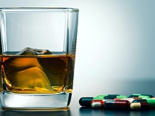 Врачи назвали самые опасные сочетания алкоголя с лекарствами