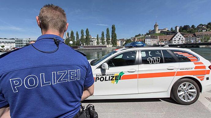 Мужчина с ножом напал на прохожих в Швейцарии