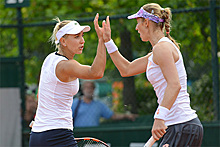 Веснина и Макарова вышли в полуфинал итогового турнира WTA