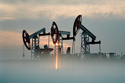 Россия довела нефтедобычу до рекорда в новейшей истории