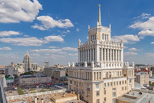 Торги по продаже московского отеля "Пекин" пройдут 2 сентября