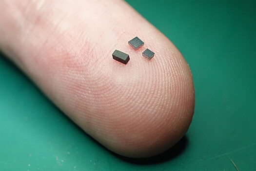 Инженеры создали авионику для дрона размером с комара