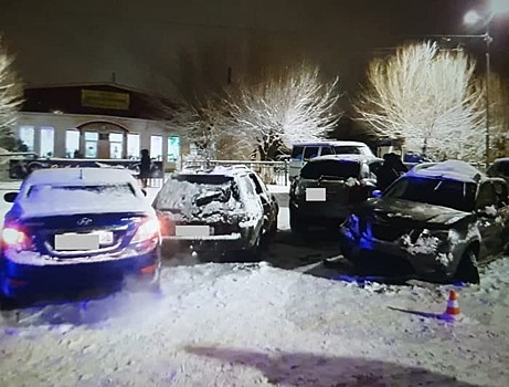 На улице Тагильской Орска в массовом ДТП пострадал один человек