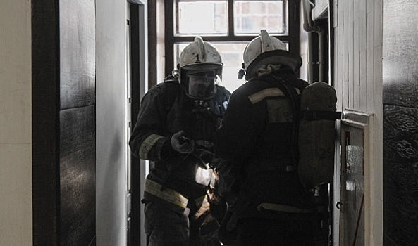 В Воронеже один человек погиб и 29 были спасены во время ночного пожара