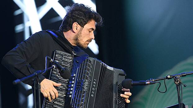 Аккордеонист Петр Дранга рассказал, что ему дает музыка