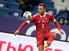 «В России никто не разговаривает». Отец Дениса Черышева — о будущем игрока