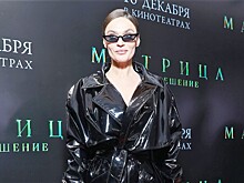 Водонаева и Рудова в образе Тринити появились на премьере фильма «Матрица: Воскрешение»