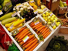 Южноуральцы просят объяснить, почему наши морковь и свекла стали намного дороже бананов
