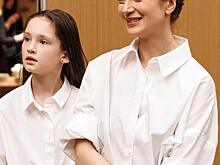 Виктория Исакова снялась с 10-летней дочерью от Юрия Мороза