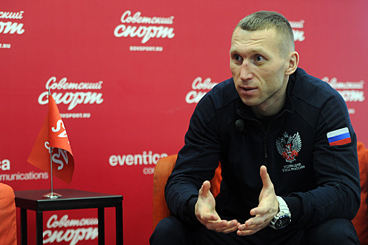 «Позорище редкостное». Боксер Сироткин про бой Емельяненко и Кокляева