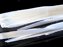 Новые нановолокна продлят жизнь солнечным батареям в космосе и обычным батарейкам на Земле