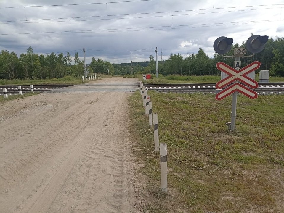 Движение по ж/д переезду в деревне Конып будет ограничено с 4 по 5 мая