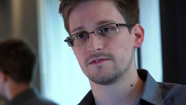 Сноуден раскритиковал Байдена за хранение секретных документов в гараже