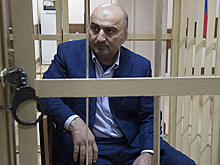 Осужденному за покупку места главы МВД Дагестана офицеру смягчили срок