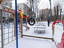 В Рязани установили детскую площадку на улице Крупской