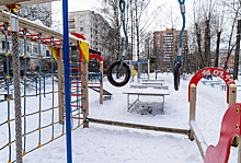 В Рязани установили детскую площадку на улице Крупской