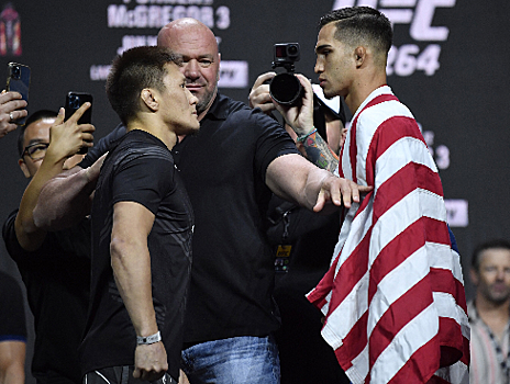 Боец UFC Жумагулов дал прогноз на чемпионские бои NFC: «Думаю, что Алиби Идрис одержит победу»