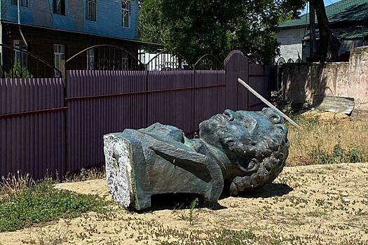 В Одесской области снесли памятник Пушкину