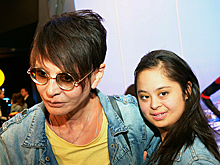 Особенная дочь Ирины Хакамады снялась в бикини и произвела фурор