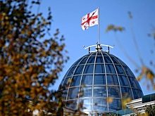 В Грузии россиянку с сыном-инвалидом из-за Крыма поместили в камеру, издеваются и не кормят