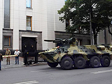 К Раде стянули бронетехнику