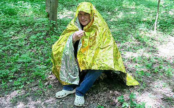 Зачем возить в авто изотермическое покрывало? Рассказываем!