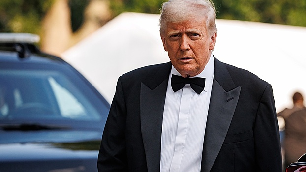 Ушаков: Путин поздравил Трампа с днем рождения