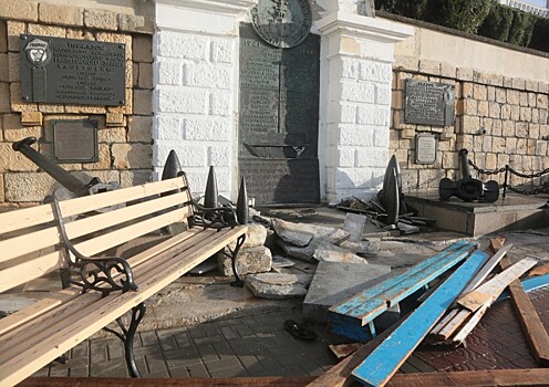 Итоги шторма в Крыму: что разрушено, сколько человек погибли и пострадали
