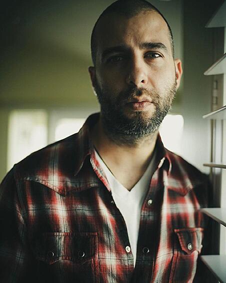 Один из самых популярных ведущих на российском телевидении Иван Ургант не перестает шутить о своем происхождении.