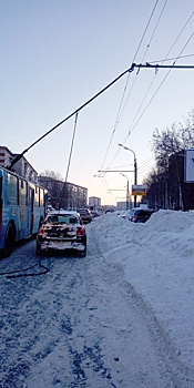 В Ижевске нарушено движение 2 и 10 троллейбусов по улице Молодёжной