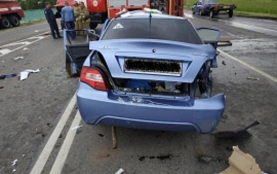Спасатели помогли извлечь пострадавших в серьёзной аварии в Курской области
