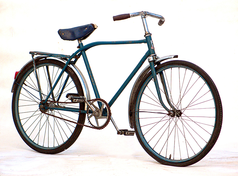 Велосипеды "Орлёнок" были созданы для юных поклонников двухколесного транспорта. Несмотря на возраст их до сих пор ценят за надежность и классический ретро дизайн.