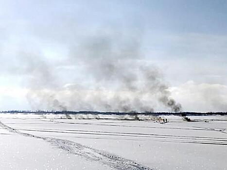 В Югре продолжает гореть Обь спустя десять дней после аварии