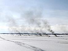 В Югре продолжает гореть Обь спустя десять дней после аварии