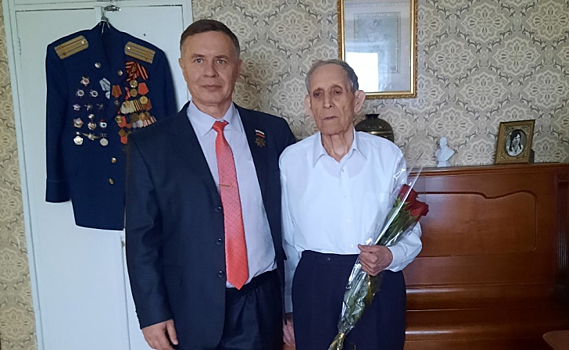 В Курской области свое 100-летие празднует фронтовик Михаил Жаков