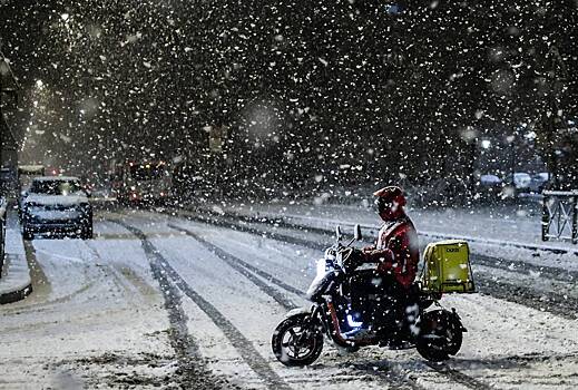 Россиян призвали поменять отношение к курьерам