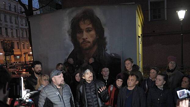 Петербургские коммунисты призвали сохранить граффити с изображением Талькова