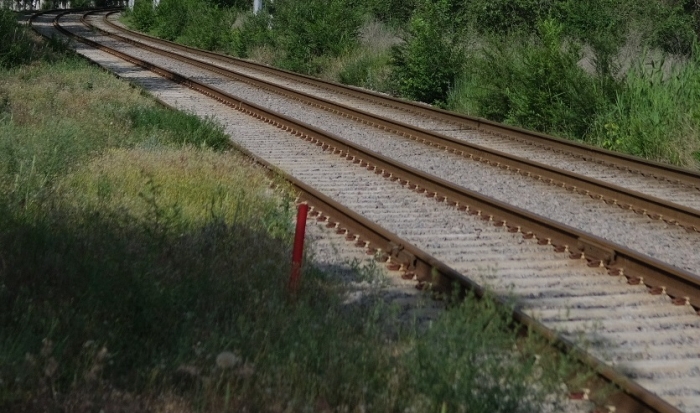 Поезд насмерть сбил школьницу в Волгоградской области
