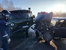 В Челябинской области в тройном ДТП пострадали два человека