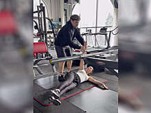 Актриса Агата Муцениеце в легинсах и топе снялась на тренировке