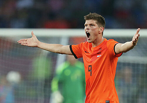 Футболист Хюнтелар вернулся в "Шальке"