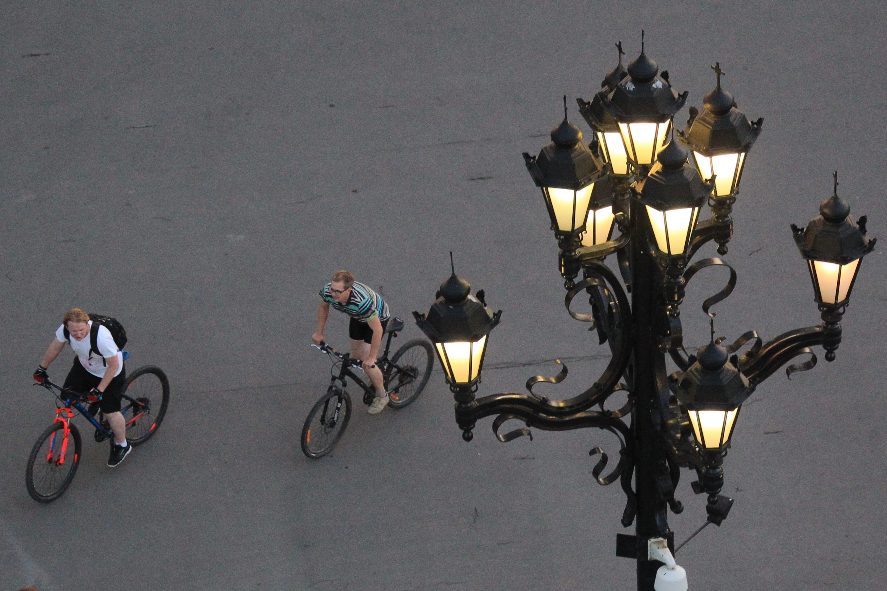 Каждый третий уличный фонарь в Москве «поумнеет»