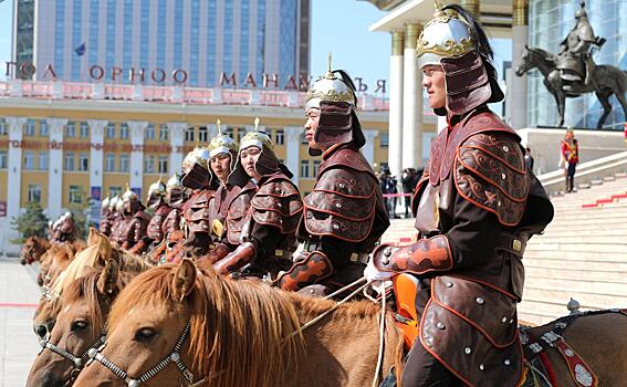 Россия и США соревнуются за Монголию